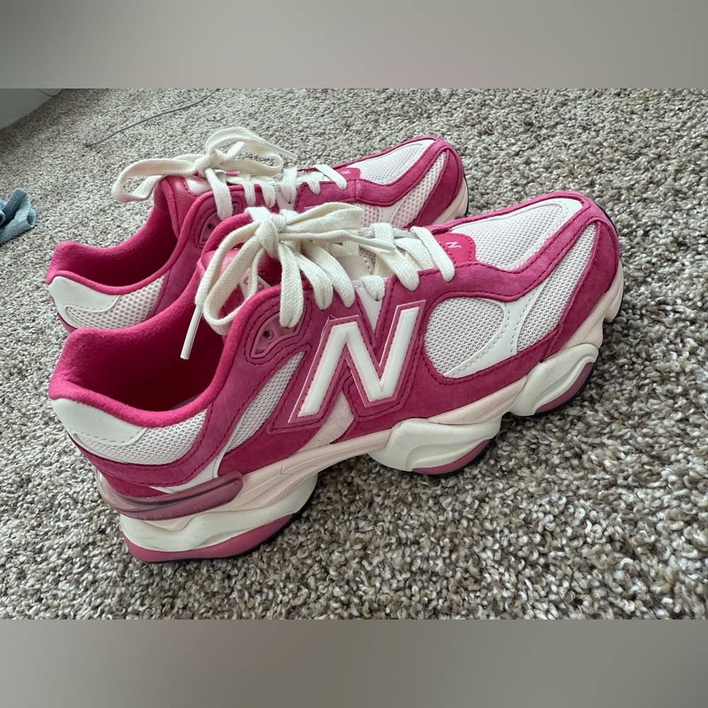 New Balance 9060 Sneakers Pink and White - Picture 4 of 8